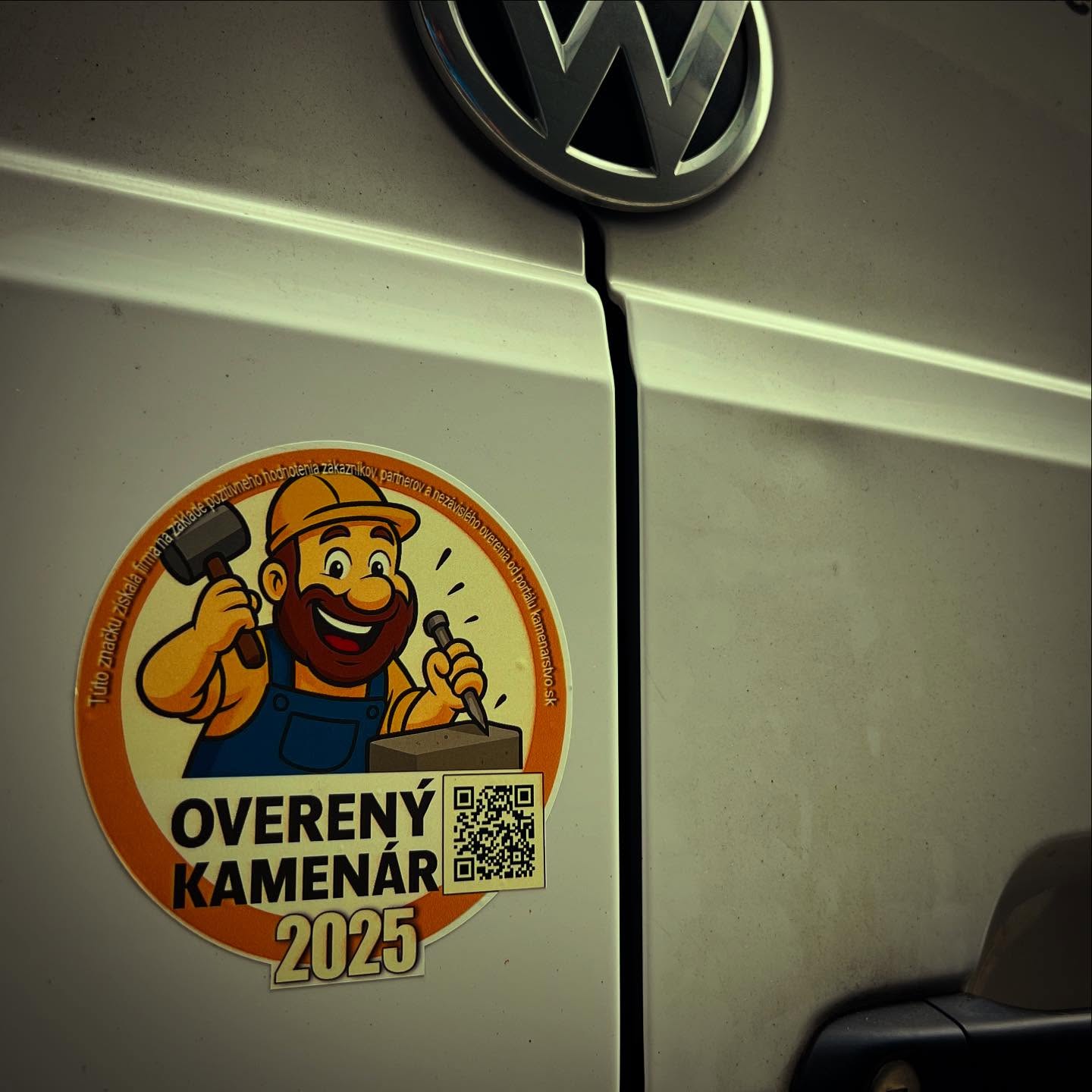 Nie sme kamenári, sme partnermi informačného portálu kamenarstvo.sk 

V tejto spolupráci je našou úlohou objektívne posudzovať ktorý majster alebo firma skutočne spracováva kameň. Je to preto, aby sme pomáhali rozlíšiť skutočného kamenára od nezodpovedného obchodníka.

Spoločnosť DiaSegment garantuje, že prevádzka označená touto nálepkou má dlhoročné skúsenosti s opracovaním kameňa. 

Pomôžme remeslu 🤝

#remeslo #kamenar #diasegment #kamenarstvo #overenykamenar